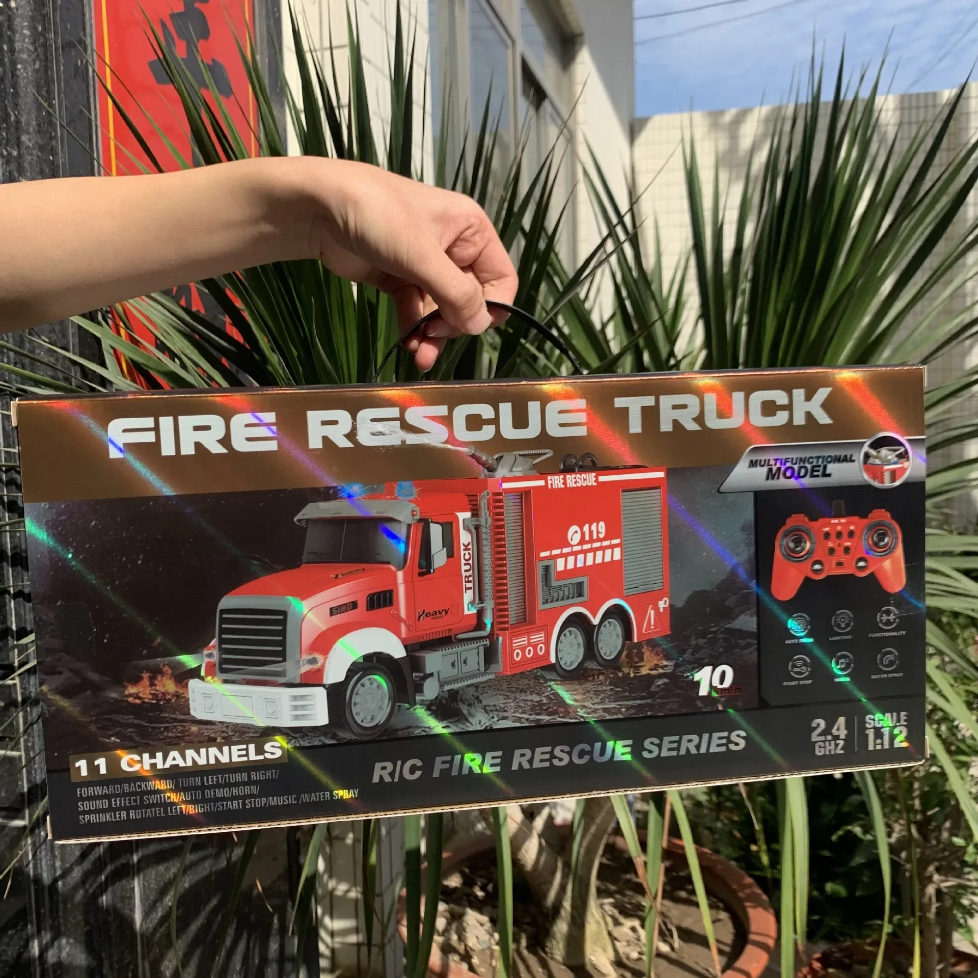2.4G RC Fire Engine Car with S - Fire Escape Ladder บทวิจารณ์และราคา